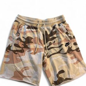 Nike Men's Athletic Camo Shorts - Beige and Brown